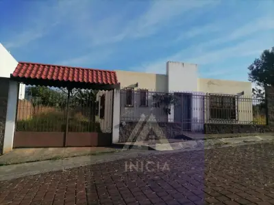 EN VENTA CASA DE CAMPO , EN ZIRACUARETIRO