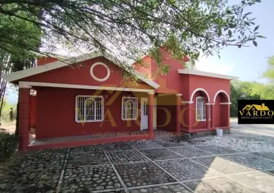 Casa en venta en Montemorelos - foto 2