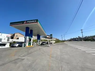 Venta de Centro Comercial de 3715m2 en La Gloria, Tijuana.