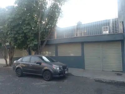 Casa con terreno de 280 m² y 238 m2 de construcción, en Va