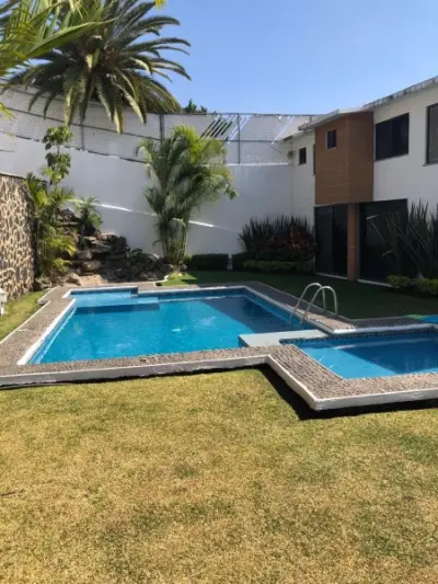 Casa en venta en Cuernavaca - foto 2