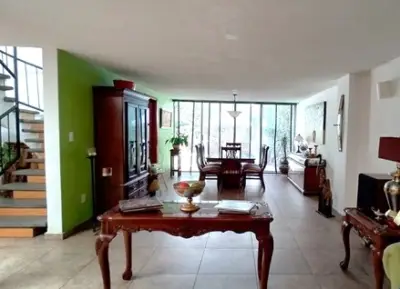 Viva en la codiciada Col Del Valle.Casa c/jardín,terraza y 