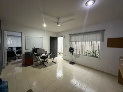 Casa en venta en Kanasín - foto 2