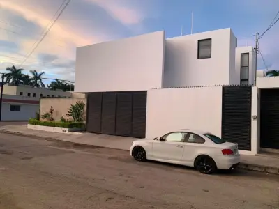 VENTA DE CASA EN MONTES DE AME EN ESQUINA MERIDA YUCATAN 
