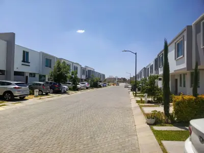 Casa en venta en Zapopan - foto 2