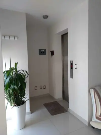 DEPARTAMENTO MUY AMPLIO E ILUMINADO, CERCA DE MUNDO E