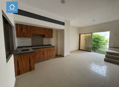 Casa en Venta – Centro de Tonalá – $2,980,000