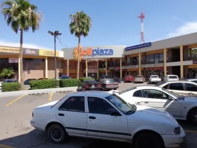 288 M2 LOCAL COCMERCIAL EN RNETA EN SOLIPLAZA AL NORTE