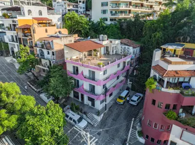 Hoteles y edificios en venta en Puerto Vallarta - foto 2