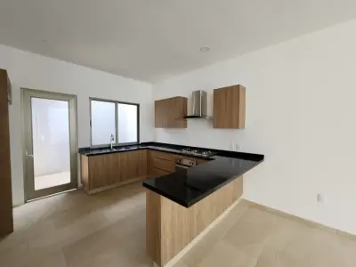 Casa en venta en Cuernavaca - foto 2