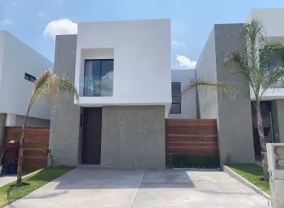 Casa en venta en San Isidro Juriquilla  