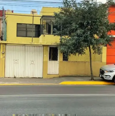 Casa en las torres a pie de calle para negocio o vivienda 