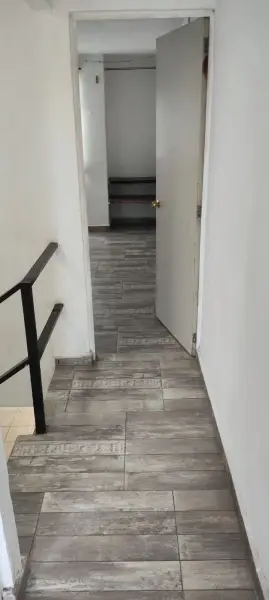 SE VENDE BONITA CASA