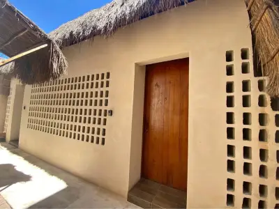  HOSTAL VENTA 5 HABITACIONES CERCA DEL FERRY A ISLA MUJERES,