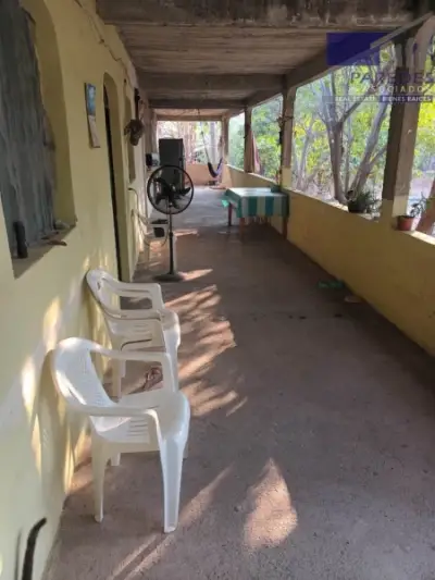 C115 Venta de Casa a 100 mts carretera Ixtapa