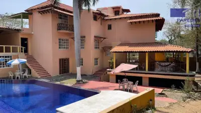 Casa en venta en Zihuatanejo de Azueta - foto 2