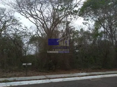 Venta terreno 605m Residencial Campo de Golf calandrias T527