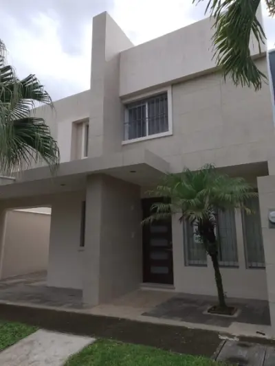Casa en venta en Córdoba - foto 2