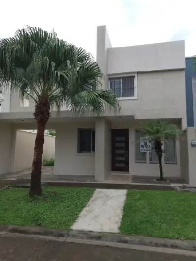 Preciosa residencia en venta, fraccionamiento Privado!!