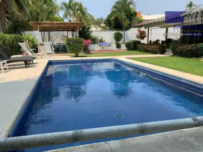 Casa en venta en Zihuatanejo de Azueta - foto 2