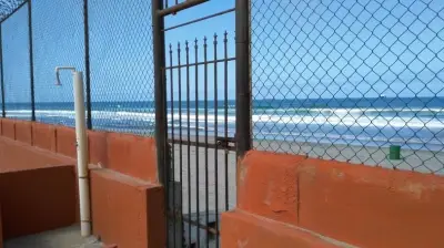 Hoteles y edificios en venta en Playas de Rosarito - foto 2