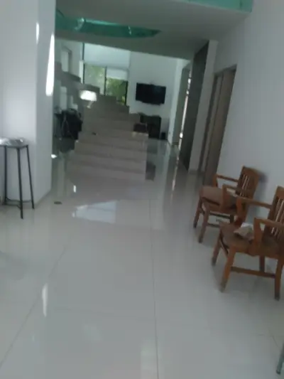 EXCELENTE CASA MODERNA EN VENTA
