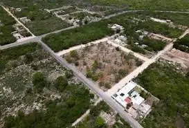 Terreno en venta UMAN