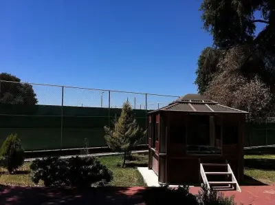 Hoteles y edificios en venta en Tecate - foto 3