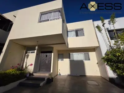 Casa en Venta en Milenio III, Querétaro – 4 Rec, 3 Baños