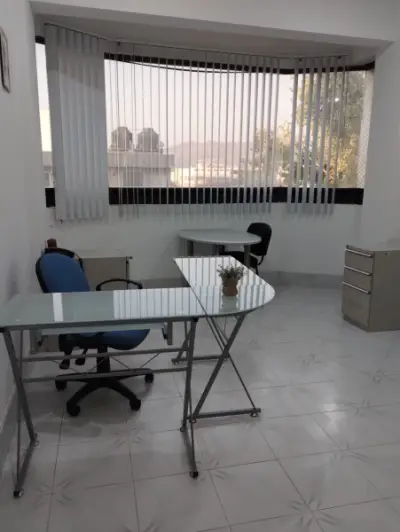 LE DAMOS A TU EMPRESA LA IMAGEN Y ATENCIÓN QUE NECESITA 