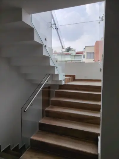 EXCELENTE RESIDENCIA EN VENTA