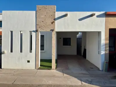 Se renta casa en Villa Bonita Residencial