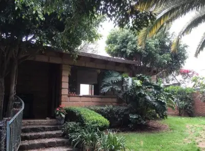 Preciosa casa en terreno de 740m2