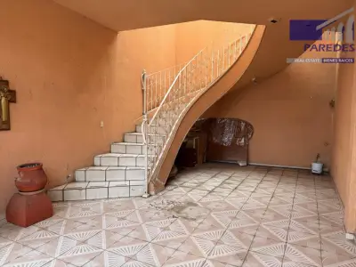 C108 casa en venta cerca de periodismo con 2 locales Morelia