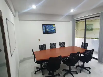 SALA DE JUNTAS POR HORAS DESDE $100