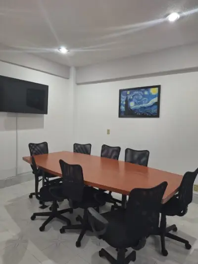 SALA DE JUNTAS POR HORAS DESDE $100