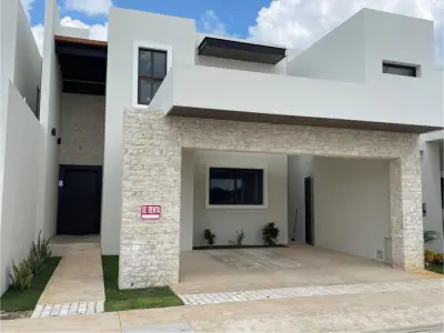 RENTA DE CASA EN SANTA GERTRUDIS COPO MERIDA YUCATAN