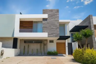 Casa en lomas de juriquilla Querétaro 4 recámaras
