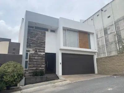Residencia en venta en privada Lomas del pedregal, Zacatecas