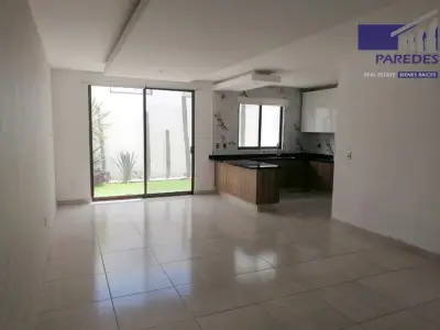 Casa en venta en El Marqués - foto 4
