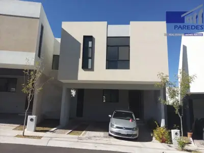 QC101 Casa en venta 2 recamaras Fracc Zibata, El Marques Qro
