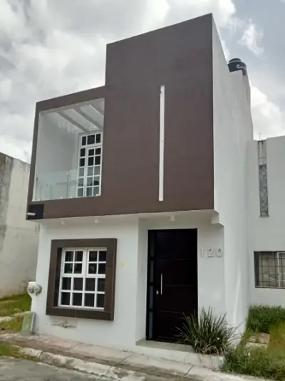 CASA EN VENTA -  FRACCIONAMIENTO “HACIENDA CIPRES”