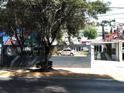 SE RENTA CASA CON USO DE SUELO COMERCIAL