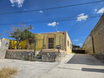 Casa Amplia en Renta, ideal para taller o emprendimiento