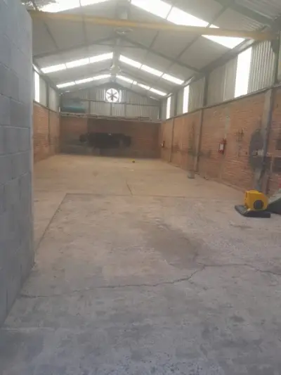 Bodega en venta en San Francisco de Los Romo - foto 2
