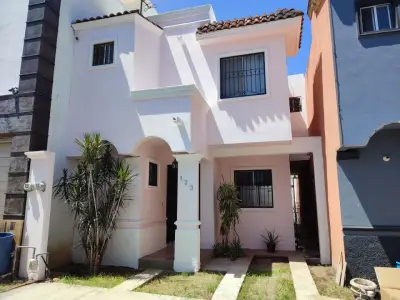 VENTA DE CASA EN RESIDENCIAL PUNTA ESMERALDA, JUAREZ N.L.