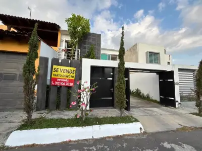 Casa en venta en Villa de Alvarez - foto 2