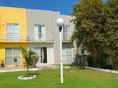 Casa en venta en Alvarado - foto 2