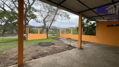 Local comercial en venta en Zihuatanejo de Azueta - foto 3