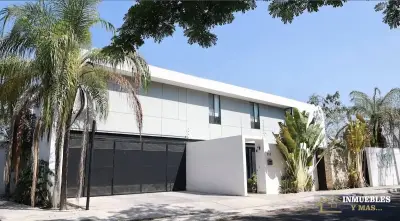 RENTA DE CASA PARA OFICINA EN MONTEBELLO MERIDA YUCATAN